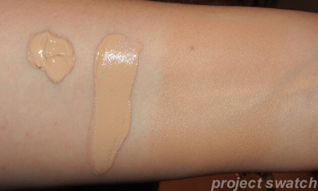 Covergirl TruBlend Foundation L7 Warm Beige Swatch